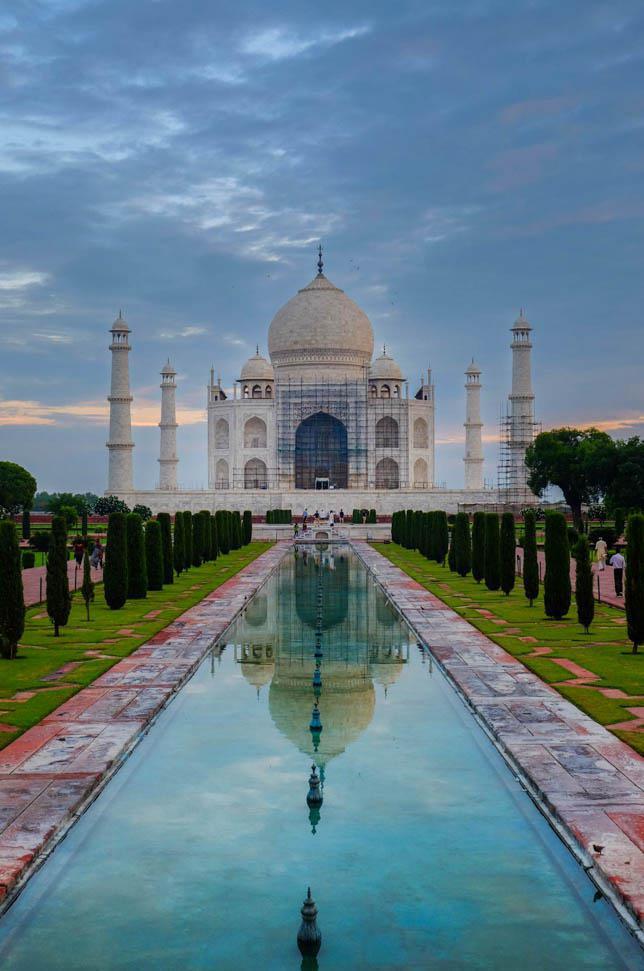 Photo title : Mausoleum. Place : Taj Mahal, Uttar Pradesh, India